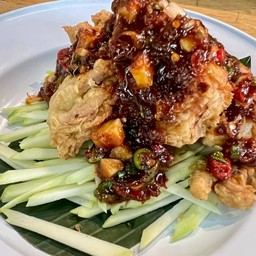 พล่าปูนิ่มทอดมะม่วงเปรี้ยว(สูตรไทย)