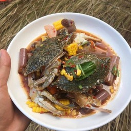 ยำปูม้าสดข้าวโพดมะม่วง