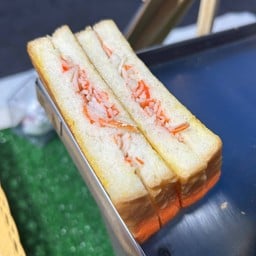 แซนวิชย่าง เจ้าหนม ตลาดไนท์วัดบูรพ์