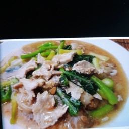 ราดหน้าไก่