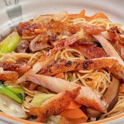 ผัดหมี่หมูแดง