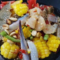 ตำข้าวโพดปูม้าสด