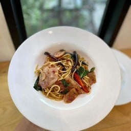 สปาเก็ตตี้เบค่อนพริกแห้ง