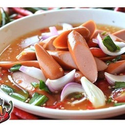 ยำไส้กรอก + หมูยออุบลเน้นๆ