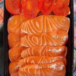 ยำแซลม่อน+ไข่แดงเค็ม