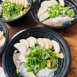 ยำขนมจีนเส้นสด