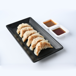 [LM] เกี๊ยวซ่า 6 ชิ้น