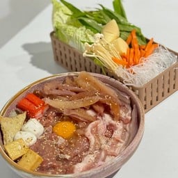 หมูกระทะชุดสุดจิ๊ด