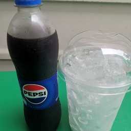 เป๊ปซี่ 550 ml+น้ำแข็ง