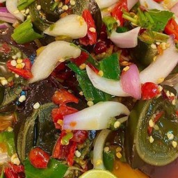 ยำไข่เยี่ยวม้า