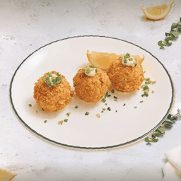 Norwegian Salmon Croquette with cream cheese