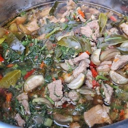 นุสรา ส้มตำ-ขนมจีนน้ำยาป่าปลาทู-รสเด็ด