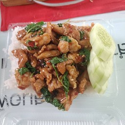 กะเพราหมูชิ้น