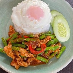 พริกแกงหมูชิ้น