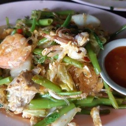 สุกี้แห้ง   หมู   ไก่  โปรดระบุ