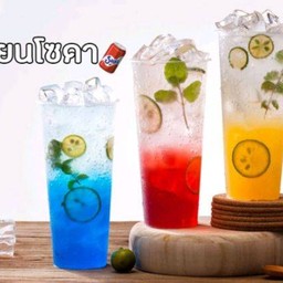 สตอเบอรี่โซดา