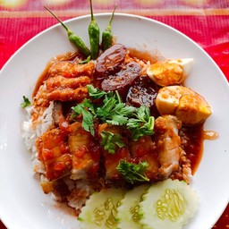 ข้าวหมูกรอบ