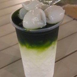 ชาเขียวเงาะ