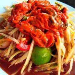 ส้มตำปูปลาร้าหอยดอง