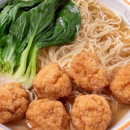 บะหมี่ฮ่องกงลูกชิ้นกุ้งทอด