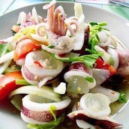 ยำปลาหมึก