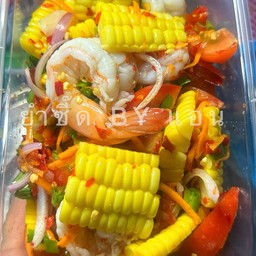 ยำข้าวโพดกุ้งสด