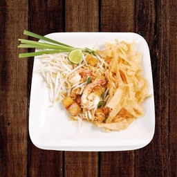 ผัดไทยเกี๊ยวกรอบกุ้งสด
