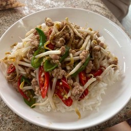 หมูสับผัดถั่วงอก