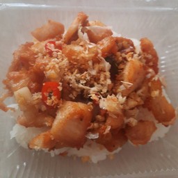 ข้าวเหนียวไก่ทอดพริกกระเทียม