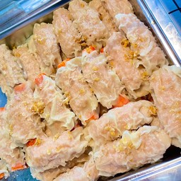 เกี๊ยวหมูเด้งเห็ดเข็มทอง