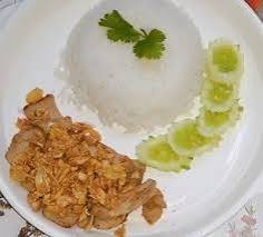 ข้าวหมูกระเทียม