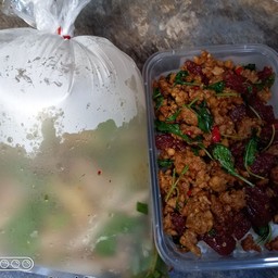 กะเพราหมูสับ+กุนเชียง+ต้มแซ่บหมูสับ160