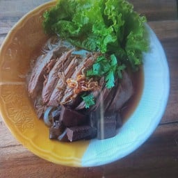 โฟร์ก๋วยเตี๋ยวเป็ดตุ๋น