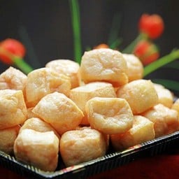 เต้าหู้คัสตาร์ดทอด น้ำจิ้มถั่ว