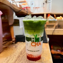 ชาเขียวสตรอเบอรี่นมสด