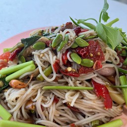 ตำขนมจีน