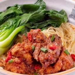 บะหมี่ฮ่องกง(เนื้อตุ๋นผัดซอสเสฉวน)