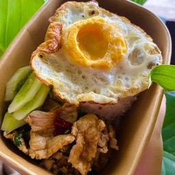 กะเพราเพื่อนบูม