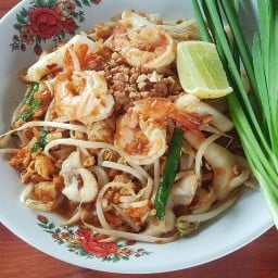 ร้านผัดไทย หอยทอด ท่าบ่อ