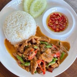 ข้าวราดผัดพริกแกงราดข้าว
