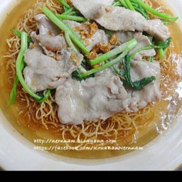 ตังค์ เต็ม เป๋า ราดหน้า หมูหมัก