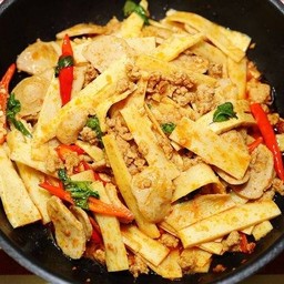 ผัดหน่อไม้หมูสับ