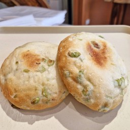 ขนมปังชีทและถั่วแระ