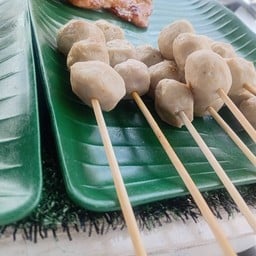 สุปรียาเเหนมย่าง หน้าเซเว่น(เกาะถ้ำสวนตูล)