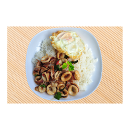 ข้าวกะเพราปลาหมึก