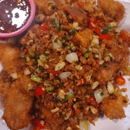 สามชั้นคั่วพริกเกลือ