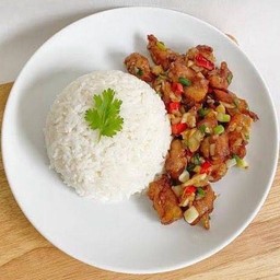 เครื่องในไก่ทอดคั่วพริกเกลือราดข้าว