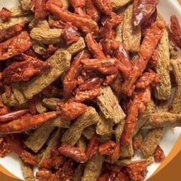 ฟองเต้าหู้ทอด คั่วพริกกรอบ