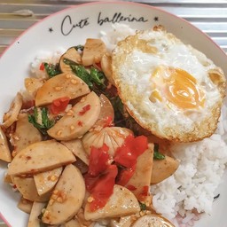 ข้าวกระเพราหมูยอ