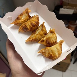 เกี๊ยวซ่าไก่ทอด